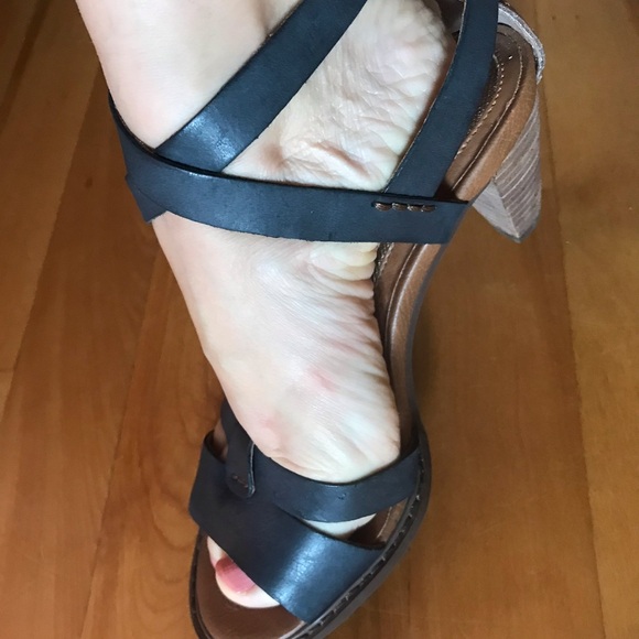 Calvin Klein sandals - Picture 4 of 11